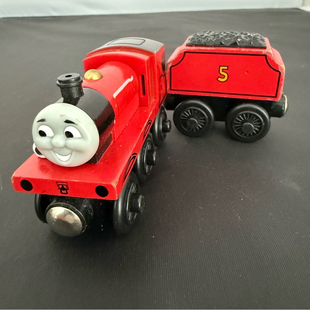 Thomas & Friends Wooden Railway Light & Sounds James Engine & Tender